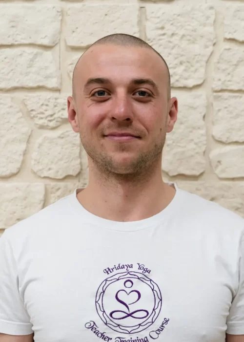 Attila Ivacson, profesor de Hridaya Yoga